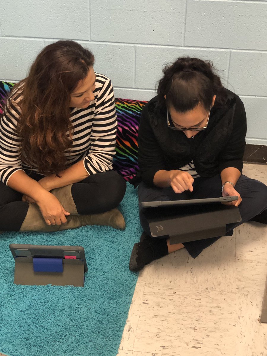 belval2014's tweet photo. Peer Collaboration in action! Sharing ideas and recording a lesson using #seesaw. @TeamAppleInc @DerryCares #flippedlessons #blendedlearning https://t.co/ksZESdZUJO