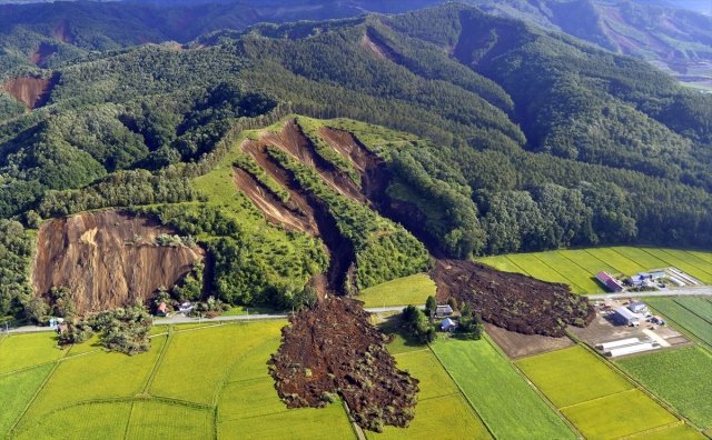 Ftatukoro1's tweet photo. 北海道胆振東部地震で4人従姉家族が3人が犠牲になり、落ち込んでいた時に、ちょうどその頃、#劇団時間制作
#白紙の目次 の公演の予約を入れてあり、観劇を躊躇していた時に、山内芹那さんの書き込みで「今の私を全力で生きる」と記載されていました。
私も全力で生きます。山内芹那さんありがとう✨‼️ https://t.co/whgg4DDHJC