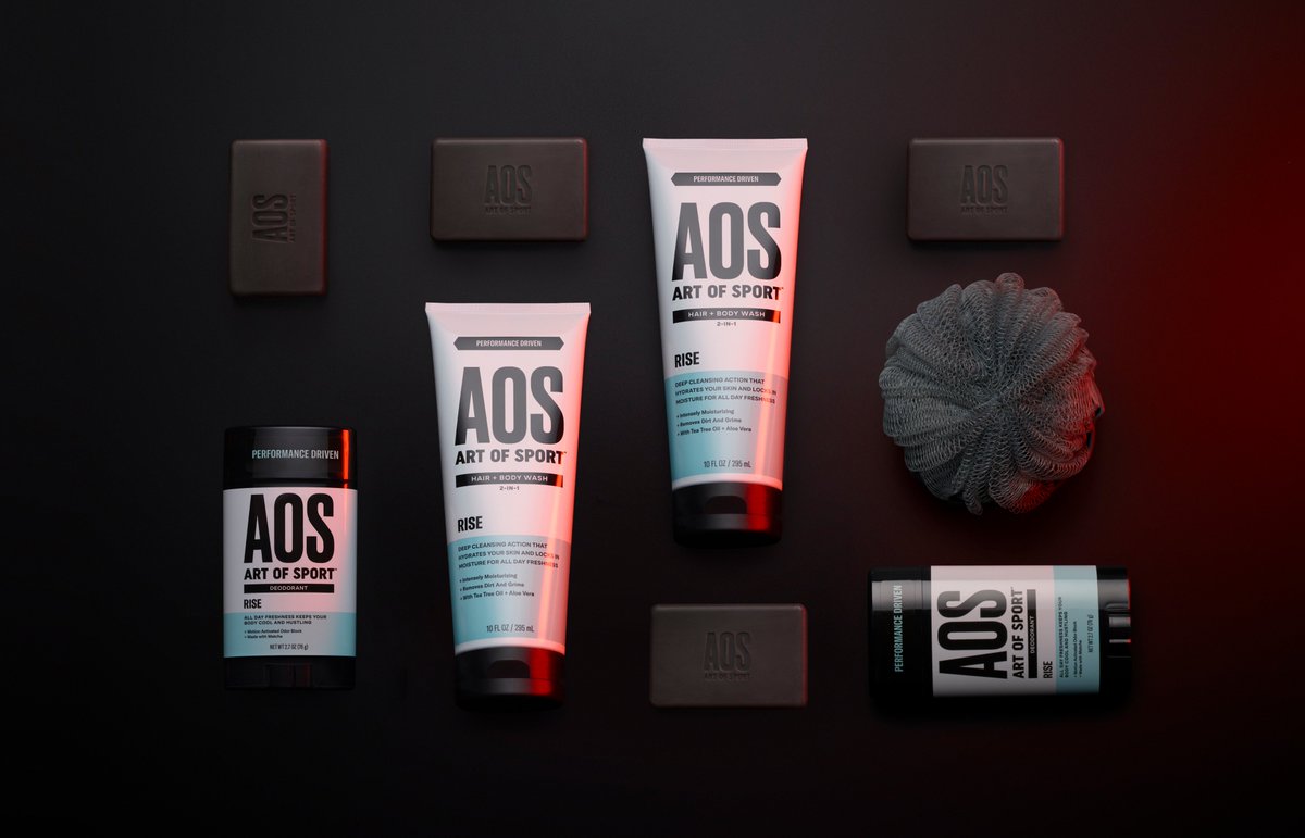 ArtofSport's tweet photo. Tell your friends and family you love with them with a gift set that will keep them smelling better and feeling better this holiday season. 

New Art of Sport kits available at https://t.co/JJzs86Ydlg. 

#ArtofSport https://t.co/6G4bsZqnaB