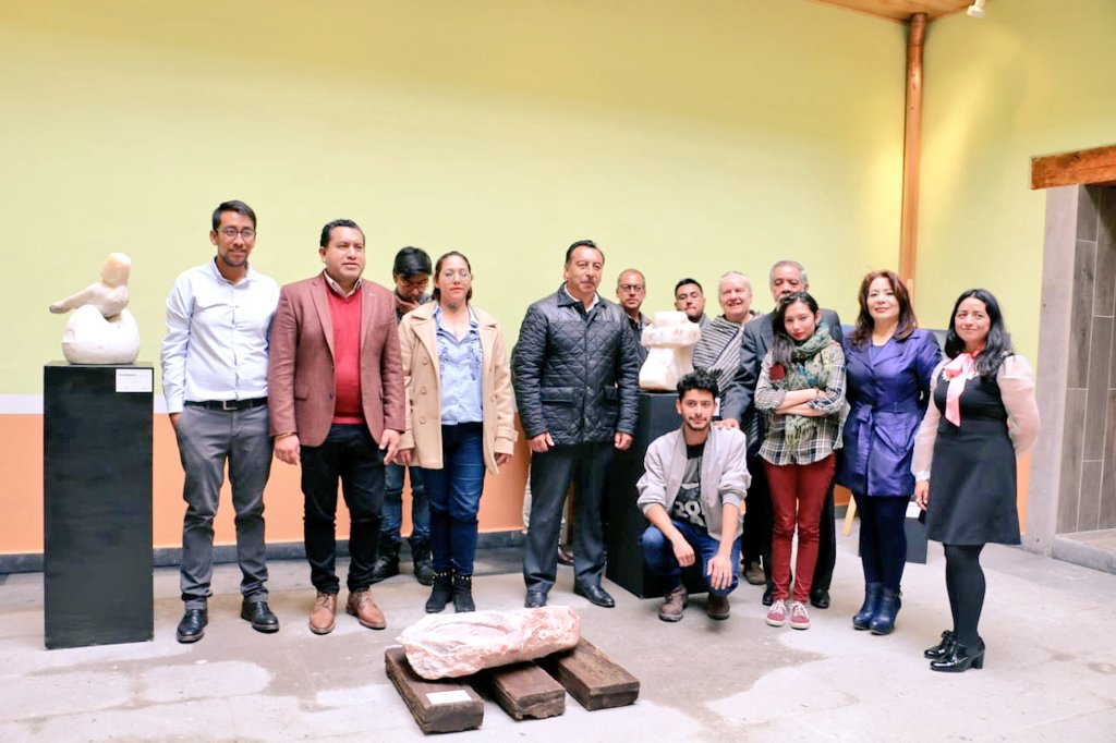 Olaff111's tweet photo. Inauguramos la exposición “Retroalimentación” en el #CCRealdelMonte, trabajo de alumnos de 7° semestre del Instituto de Artes; estas piezas son una relación entre el espacio arquitectónico, la comunidad de mineral del monte, la materia con la que trabajaron y con ellos mismos. https://t.co/beSceXB4Pp