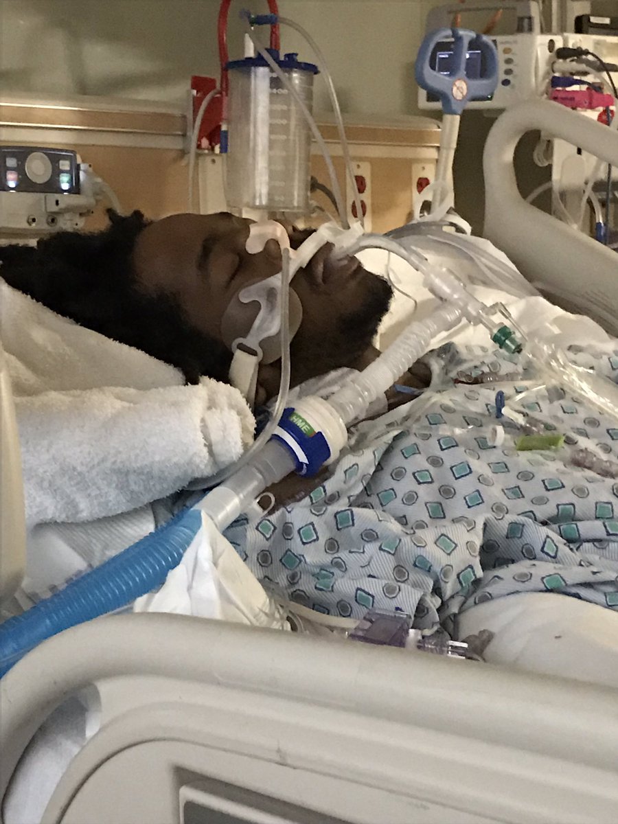EastsideOsama's tweet photo. They had me in the hospital fighting for my life looking KRAZY 😂😂😂 took 2 weeks but finally glad to be out https://t.co/3istiMQO0j