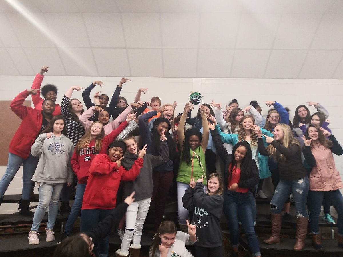 ABrownLCMS's tweet photo. Yay for their first trophy ! #lcmschorus #lcmscougarstrong #festivefivewinners https://t.co/44xVYzA2rT