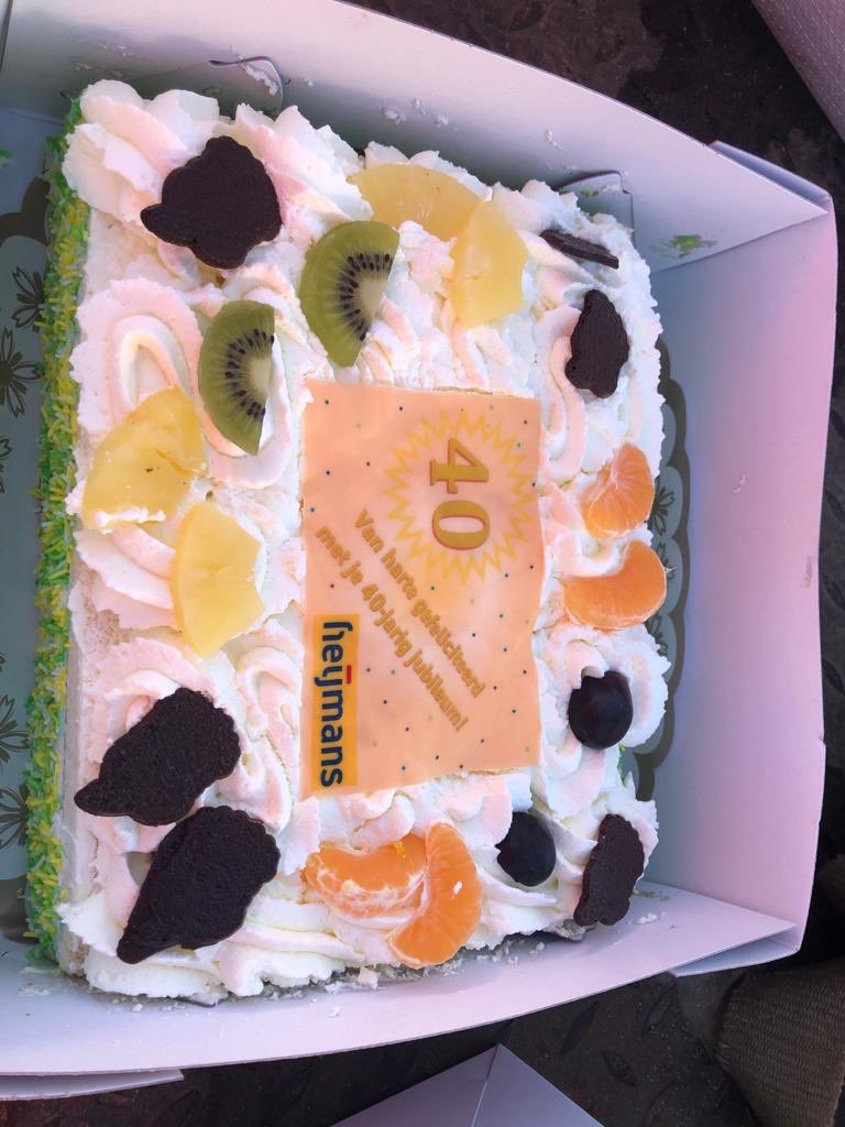 JWentinkHeijman's tweet image. Vandaag een jubilaris mogen feliciteren met zijn 40-jarig dienstverband met Heijmans, een hele mijlpaal! Gefeliciteerd Hennie Kemperman #Heijmans #jubileum