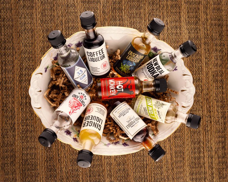 NewDealPDX's tweet photo. Thanks to @PortlandPour for including New Deal in their 2018 Holiday Gift Guide! Did you know that our mini bottles make great stocking stuffers? It's true! 

Find more great gift ideas at https://t.co/i5L2IRkLgk #giftsideas #pdxdrinks https://t.co/RKAIi5KB5k