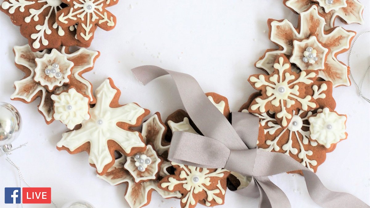 How to Make a Holiday Cookie Wreath: ow.ly/zj9H50jRuHm #wiltoncakes #NationalCookieDay