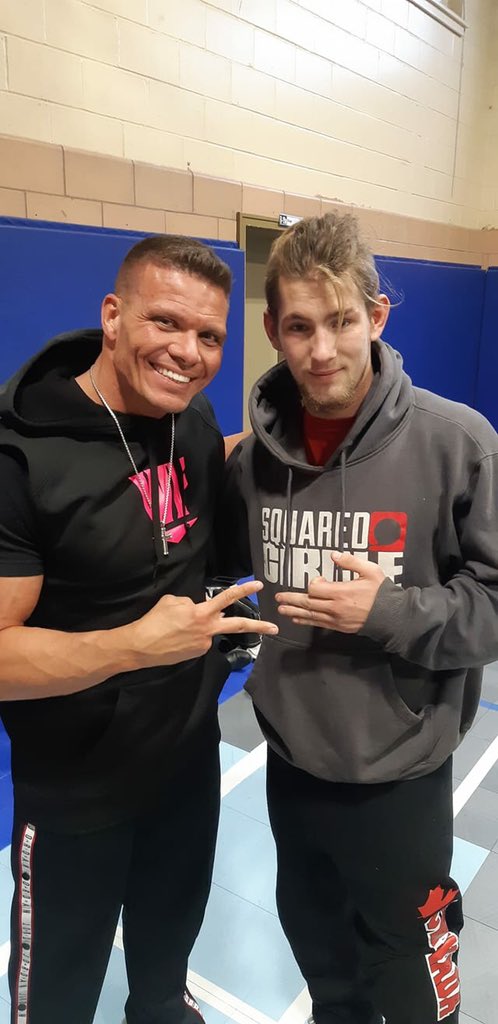 squaredcircleap's tweet photo. Nothing but love for these guys! @TJWilson @CodyBlayde
.
.
.
.
.
#ItsOurRing #SupportIndyWrestling #SquaredCircleApparel #MaritimeWrestling
#YYC #YEG #NYC #SquaredCircle https://t.co/Mc2gqYVVsg
