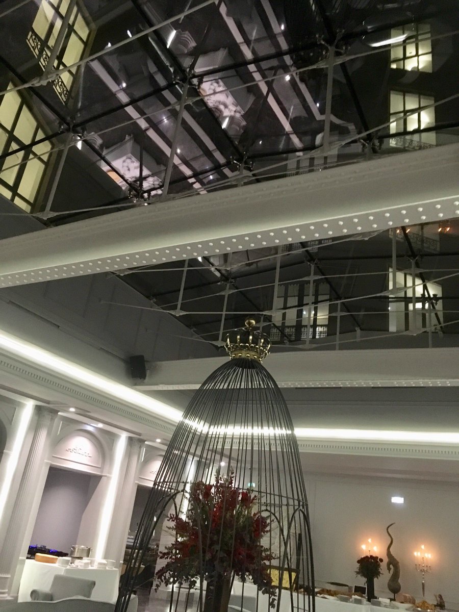 Archindesignlyo's tweet photo. Dernière soirée 2018 pour le CEE2.                            Merci à tous pour votre présence                    #membres du bureau #adhérents @DenisBroliquier @FLORENTPierre5               Dans le nouvel hôtel 5*de Lyon le Boscolo https://t.co/bMFgYrnTHO