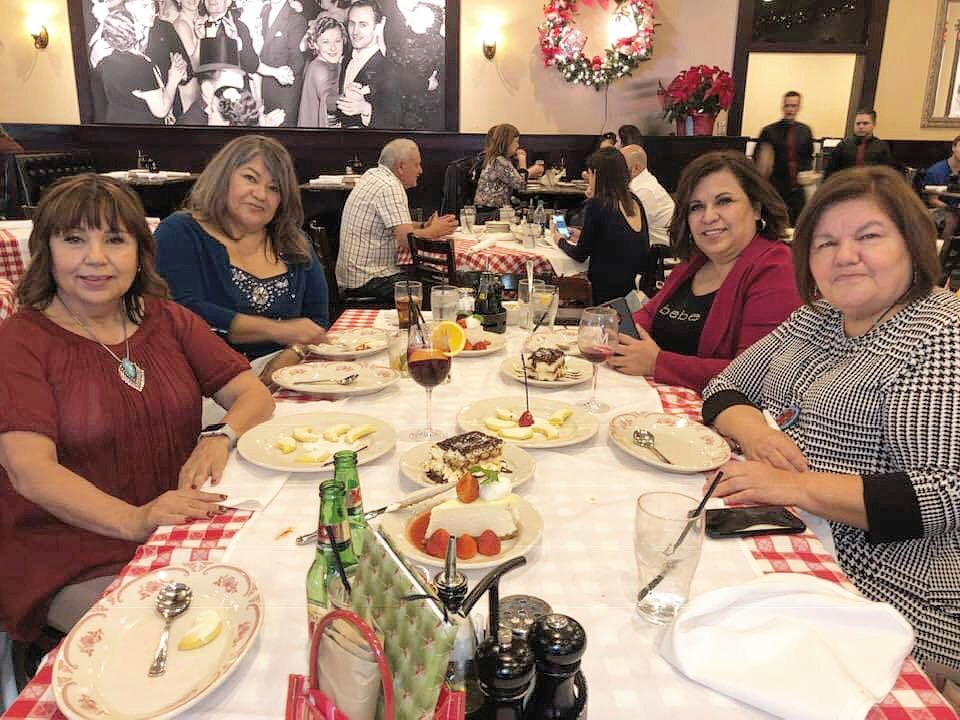 LizMirandaReal1's tweet photo. Happy Birthday to my 2 sisters Otilia Gomez and Elvira Ocampo!! ๐๐ #December3 #Maggianos #CasayVida #casayvidahouston #MirandaProperties #LizMirandaRealtor #TexasRealtor #HoustonRealtor #Realtor #Realestate #sisters #broker #FamilyIsLove https://t.co/bM4GQpgffc