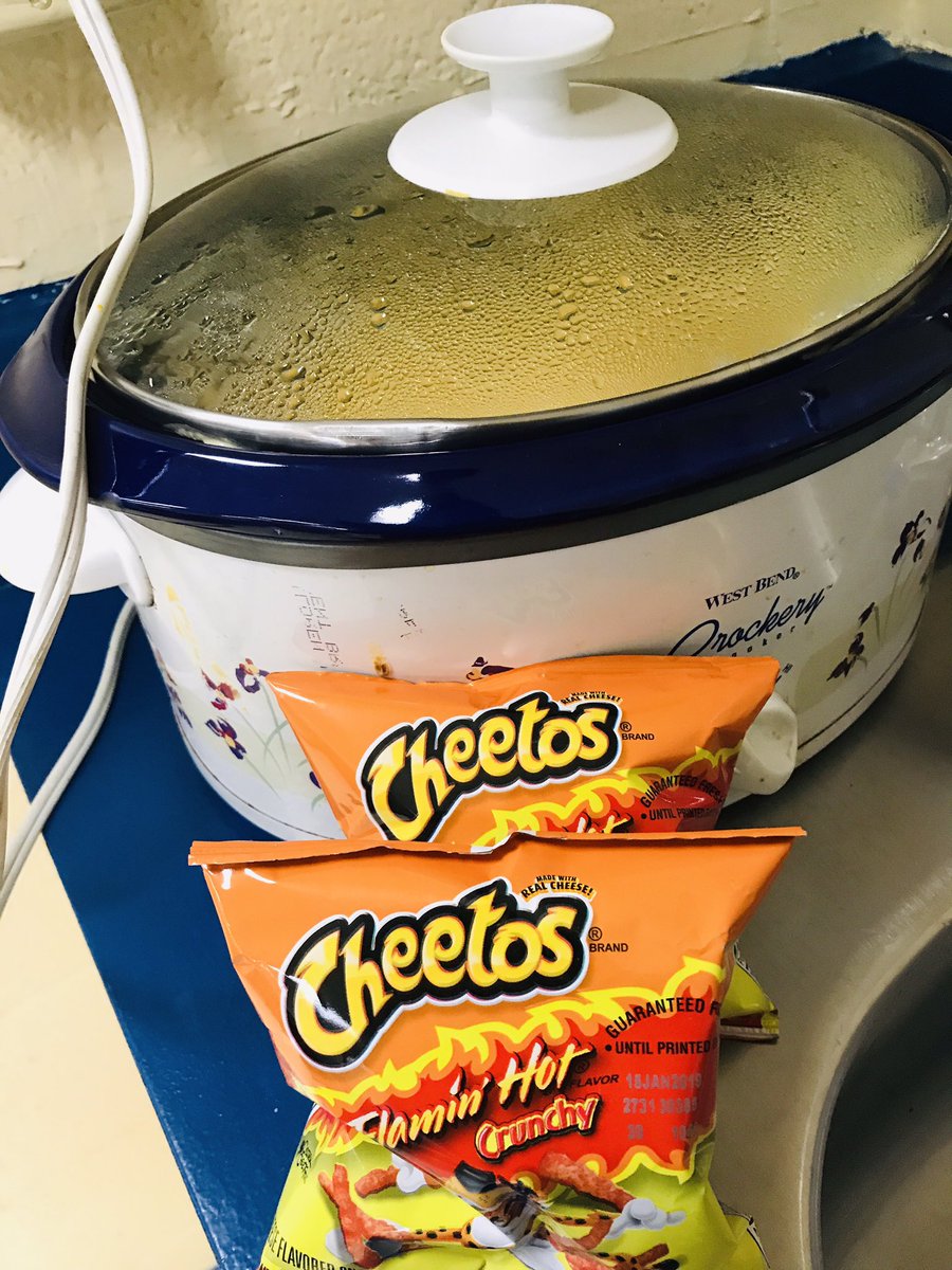 badillo_mrs's tweet photo. Anything for my Master students!! Hot Cheetos with cheese 🧀 as a reward for earning masters level in their last unit assessment!! Way to go T-Birds!!!#WeDeliverExcellence #MasterReaders https://t.co/OBKnlHAmwF