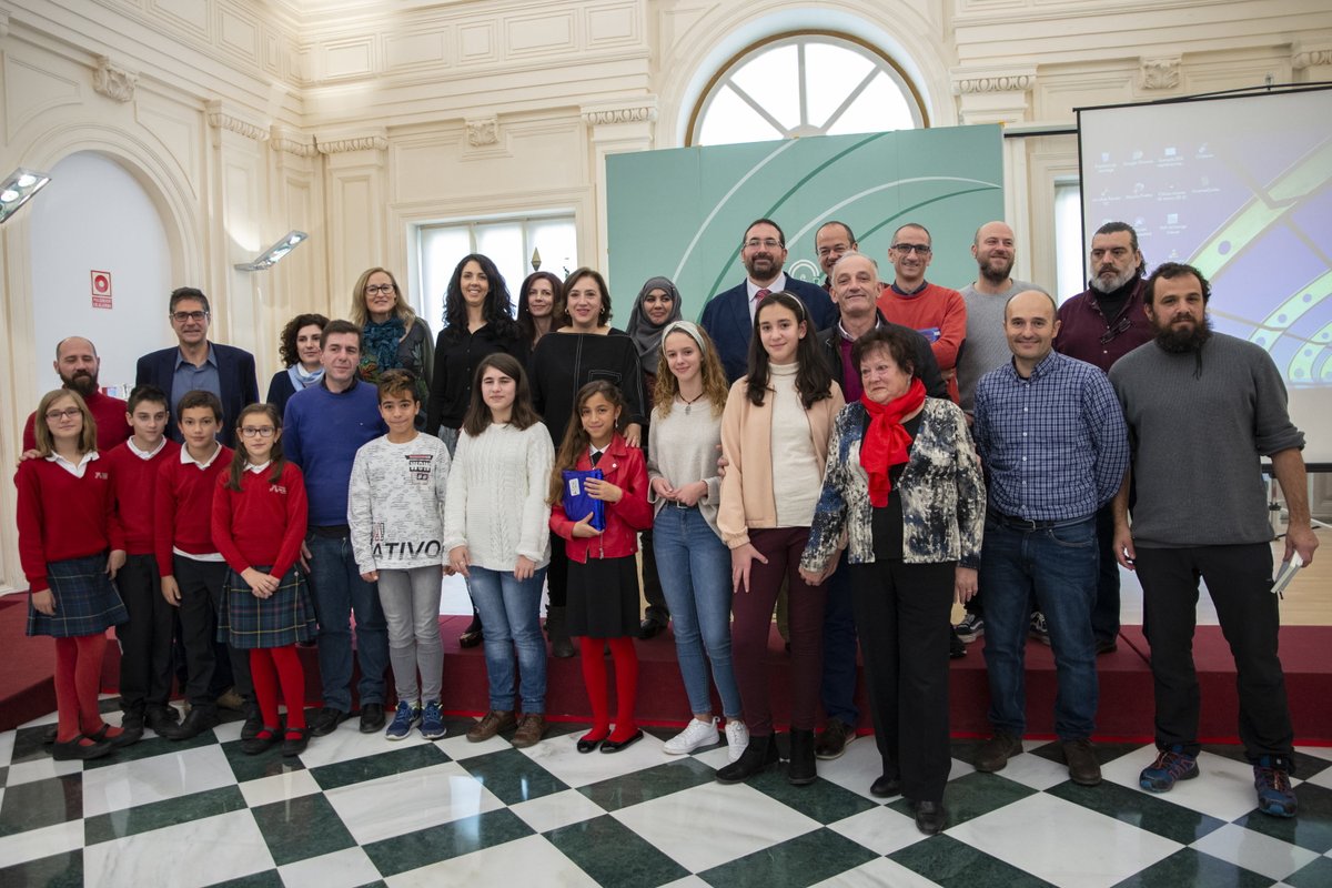 MasQCiencia's tweet photo. #CEIPMedinaOlmos, #ColegioAveMaríalaQuinta #CEIPArrayanes @MasQCiencia @IESGregorioSal @IES_Med @IESIliberis #IESSeveroOchoa en la entrega de premios del concurso #PequeñasLetras de @GranadaNoir Colaboraban @BECREAGR y @EducaAnd Enhorabuena a todos los participantes https://t.co/wXSqhWOXtd