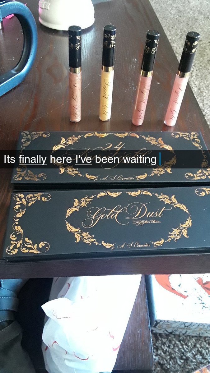 kdineen98's tweet photo. It finally arrived I've been waiting to own this collection since November 6th I bought on the 27th and it came today thank @AmberScholl for making #ASCosmetics I love you soo much your such an inspiration. PS you should come out with some eyelashes https://t.co/hjtj4vAeoH