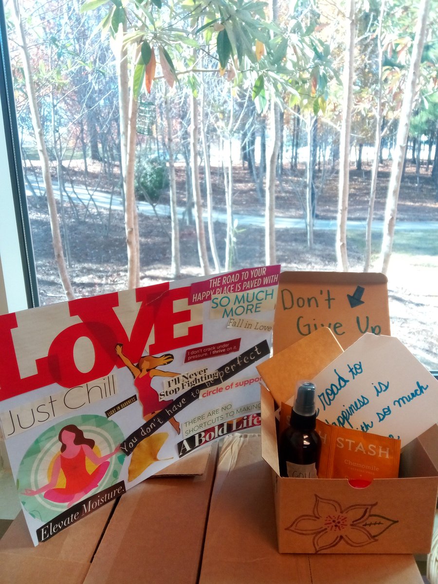 doitsoberUGA's tweet photo. 'Stress Less for Finals' with the Fontaine Center! Come to the the Tate Atrium tonight from 7:30 pm to 11:00 pm to make your own self-care box, vision board, and play some games! FREE food including chicken skewers, mac and cheese bites, and fruit!! #doitsoberUGA https://t.co/mT1KMpQcnl