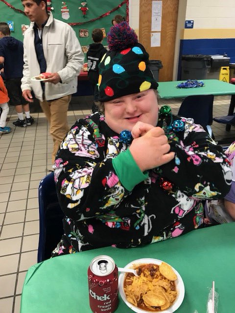 lorihast's tweet photo. Chili with Santa at MKL NEVER disappoints.  What a fun night for all!  Thanks to our staff for making this event such a blessing for our school community! @MKLEagles https://t.co/4wlqHtCwrp