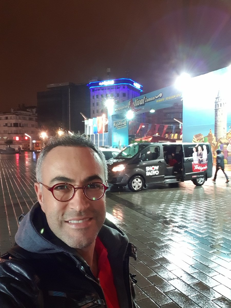 Taksim'deyiz ♥️ Meydandayız ♥️ <a href="/ShowRadyoOtobus/">Show Radyo Otobüsü ® 🇹🇷</a> <a href="/ShowRadyo/">Show Radyo</a>
#evinizinoglumuratguloglu #turkiyeninshowradyosu