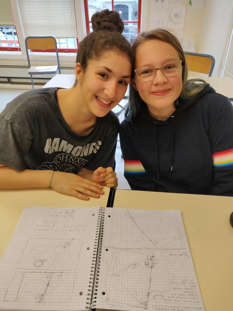 mathenjeansLFSF's tweet photo. Elles ont traversé leur montagne ! @mathenjeansLFSF @math_nord @lelyceeSF #lfsf #mej https://t.co/d0EFpsndjv