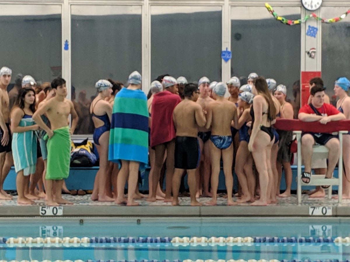 WoellerNBC's tweet photo. First meet vs RV!! #GOHOUNDS #NBNation @NbcSwimming @NBC_Athletics https://t.co/DwLeoeCKsD