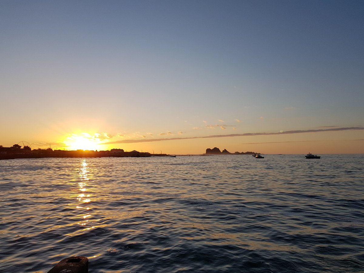 ¿Qué les parece? 

Así de hermoso  fue el #atardecer de hoy en #LosVilos 🌅😍🤩