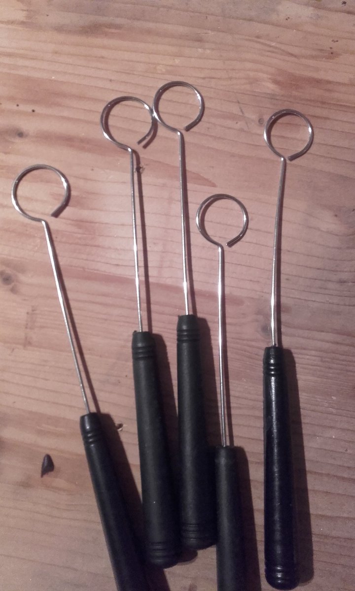 cocoaflower's tweet image. #quietpleasuresofachocolatemaker number 4: love the way language is enriched through working with choc: technical words like #enfleurage #eutectic as well as our own lexicon through experience, such as #wand for the dipping forks pictured