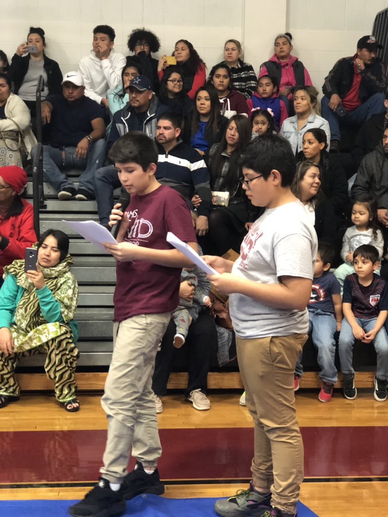 sglenn_IrvingAS's tweet photo. 6th grade beginning band showcasing their hard work @Austin_Broncos @AustinMSBand @IrvingISD https://t.co/MFqTc6KQKb