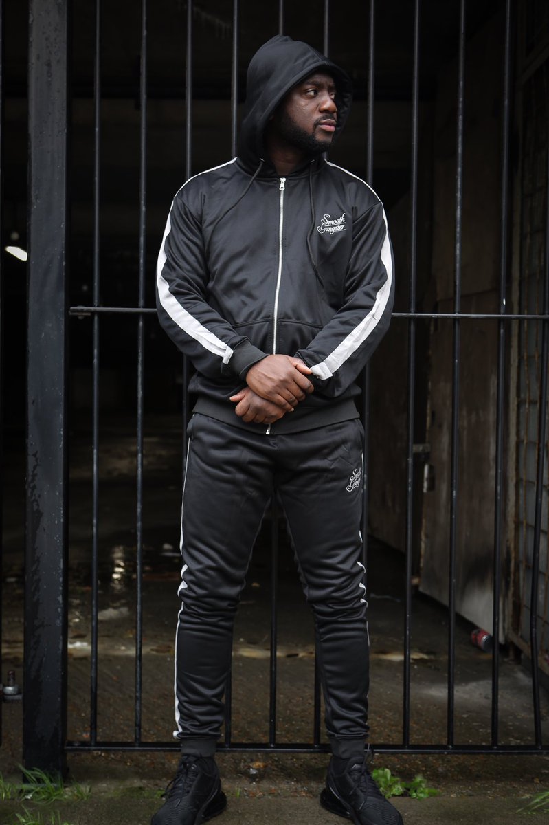 ea7 tracksuit men