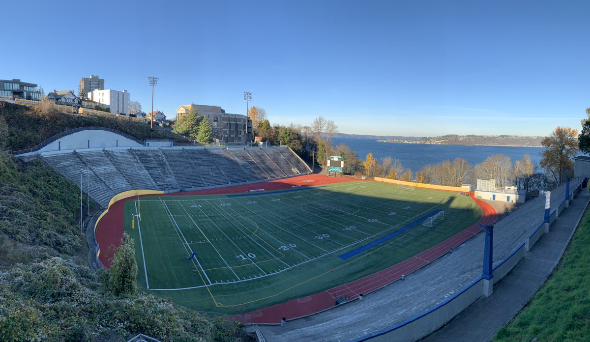 TacCCbaseball's tweet photo. Beautiful day for some stairs!
S/O #StadiumHS for the venue. #RollTitans https://t.co/SXGLFXmFSr