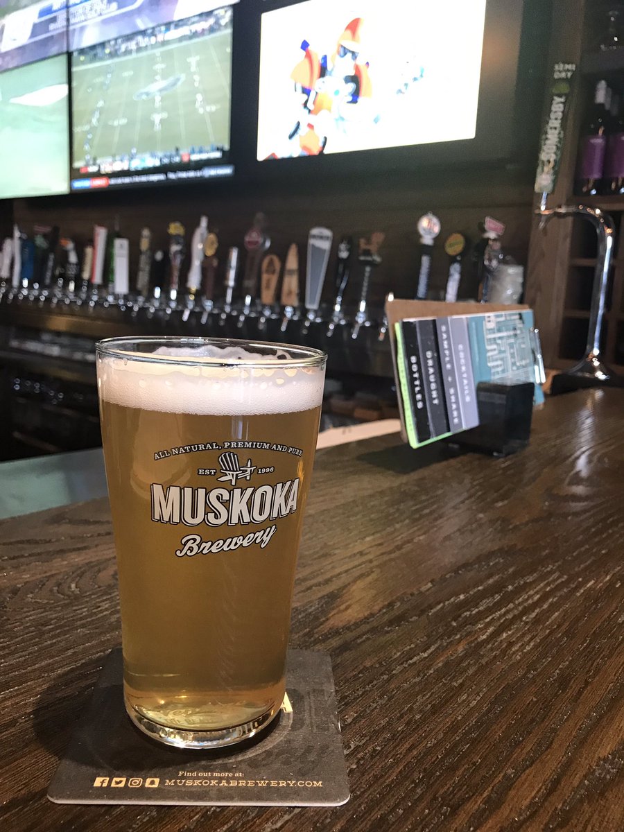 muskokamarshall's tweet image. @MuskokaBrewery has a new beer called #EbbNFlow launching exclusively on Draught @BeertownPublic #LdnOnt #sessionsour #sour #sourbeer
