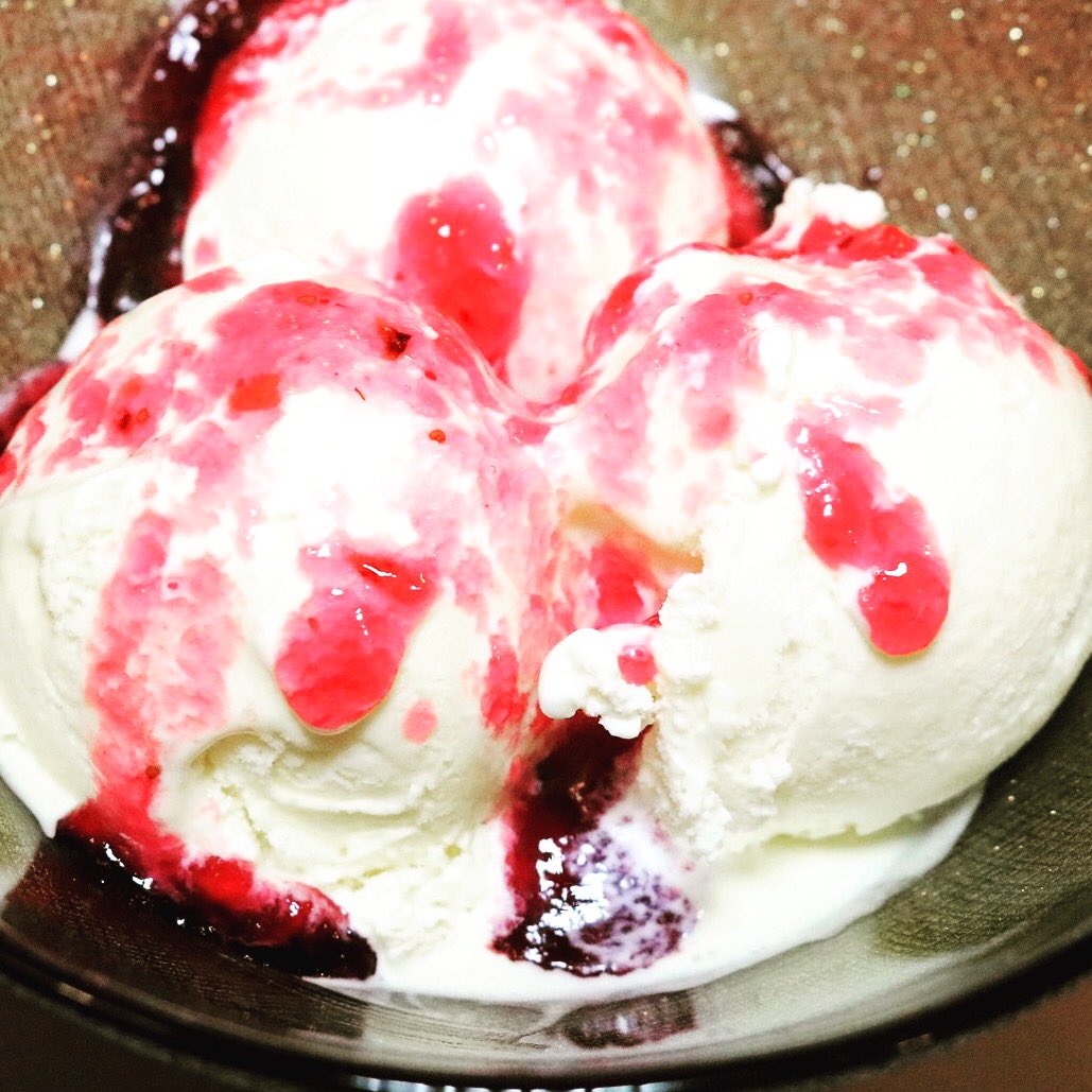 This is #dessert tonight. Vanilla ice cream topped with Strueberry Blanc. It’s delicious!  Order some jamvino.com #winejam #winelovers #winetasting #whitewine