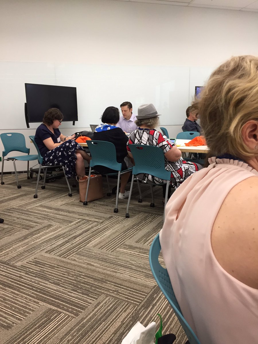 #ashb2018 #twitter workshop we already sound like birds