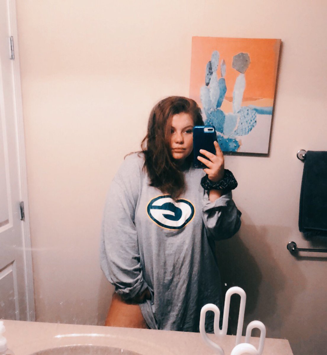 morganvale_'s tweet photo. bitches talk shit cause they think they know me but if I had a dick they’d be the first to blow me https://t.co/7T4UKMtIwI