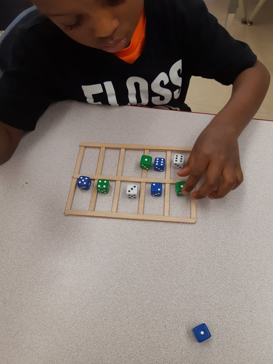 mpalmer1073's tweet photo. @classroom106 @earlyyearsmath1 Using ten frames and dice to explore composing and decomposing numbers. #EYMATHCHAT https://t.co/DmjjJ94etc