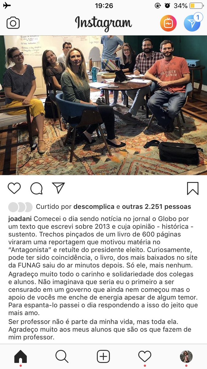_bialunardi's tweet photo. Fiquei tão triste ao ver que o livro do meu ex professor de história foi censurado 👇🏻👇🏻👇🏻 https://t.co/kSiz8lYrZh