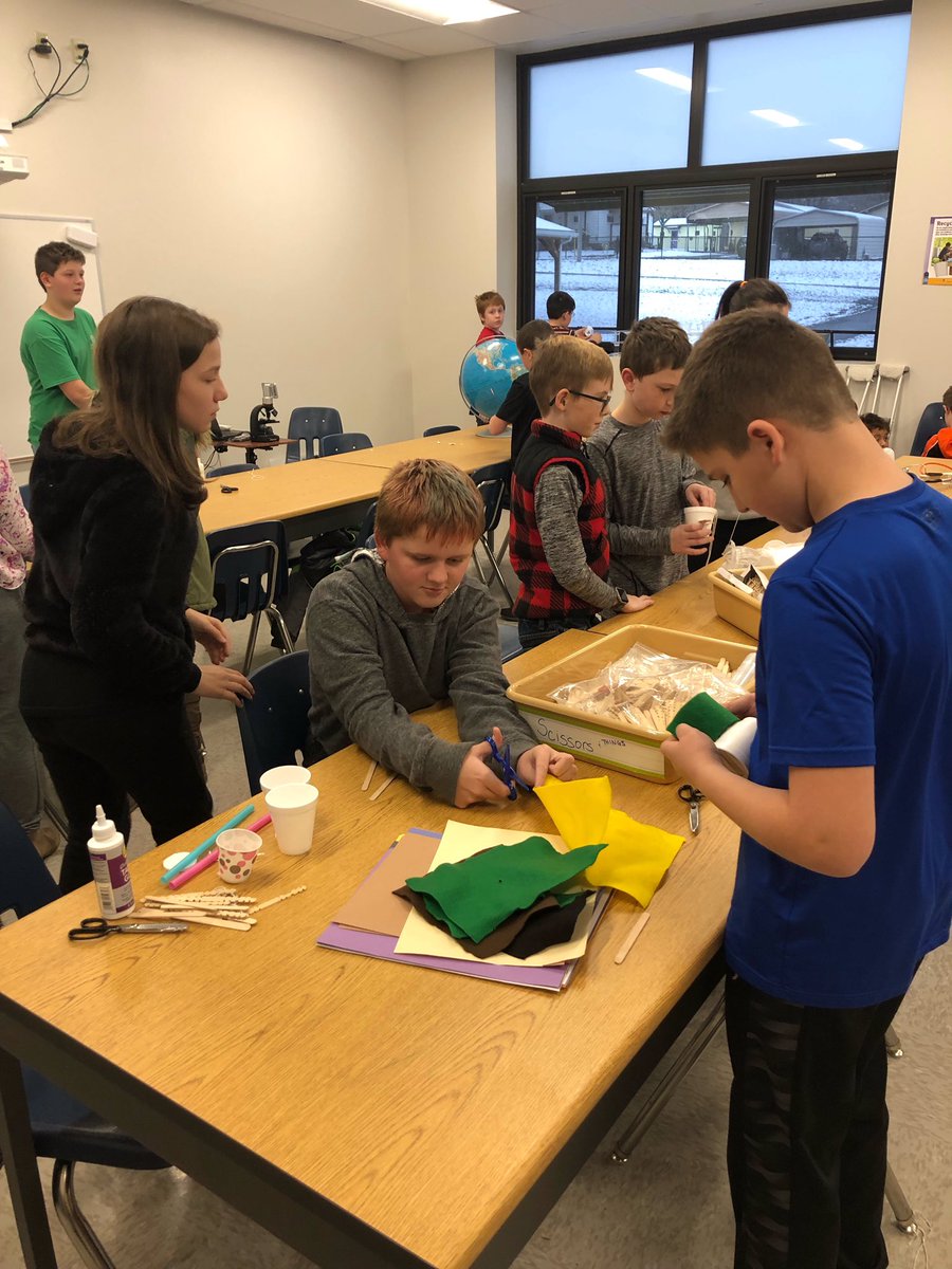 BrookhavenBulls's tweet image. Thank you Ms. Barlow for keeping students engaged in science club after school. #NASAengineering #GravityRULES #STEM