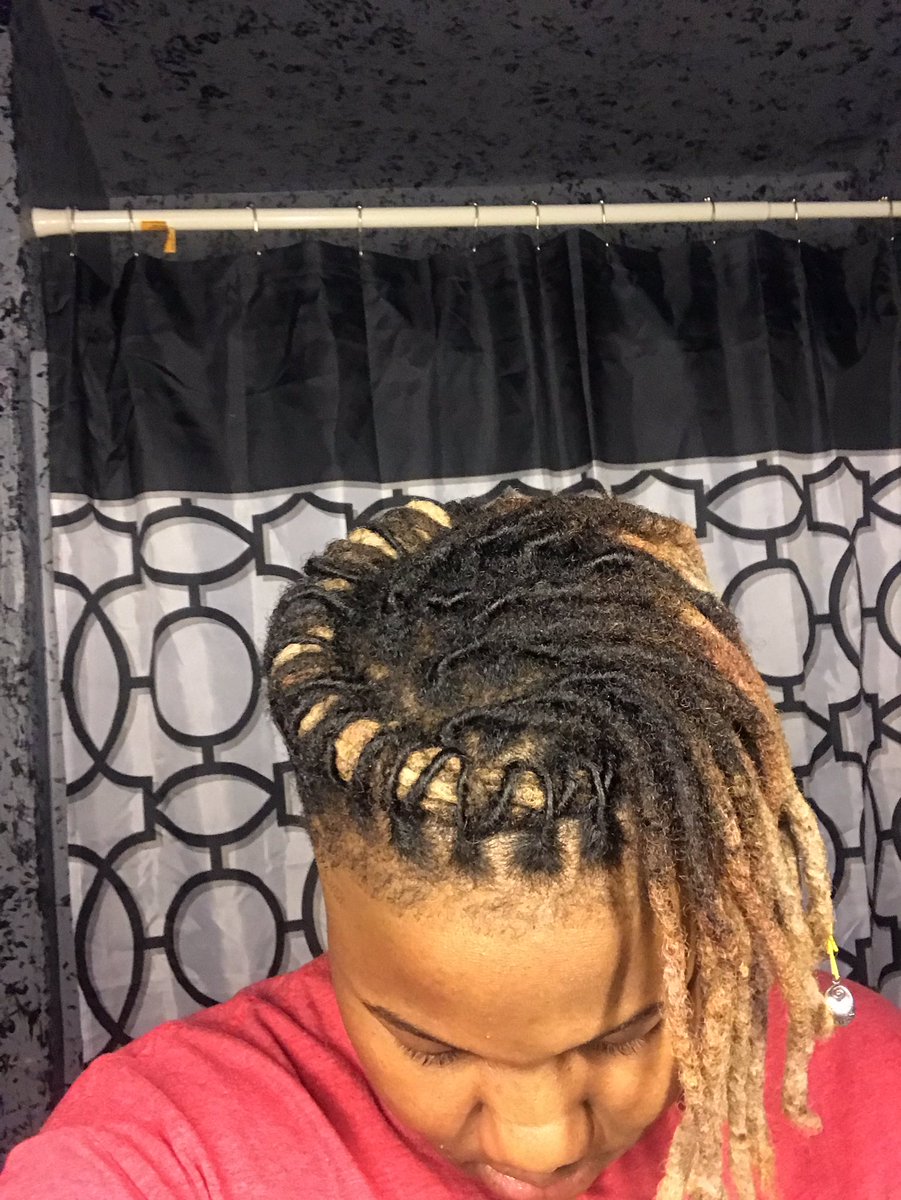 _TeeCollins's tweet photo. Got locs? They need a little/lots of tlc? Call me! Visit my official hair page on Instagram @locsby_tee #rt #nolalocs #neworleanslocs #neworleansdreads #noladreads #affordablelocstyles #locqueens #lockings https://t.co/ysXfhwLY36