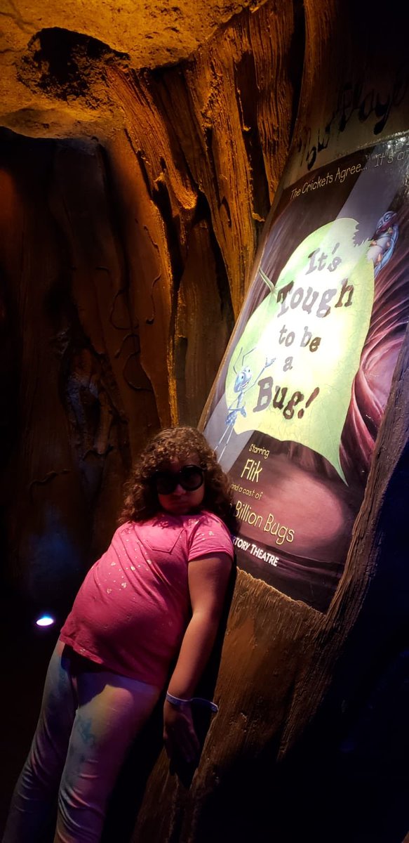 MamacitaOTM's tweet photo. It’s Tough to be a big!! #disneyafterhours #hosted @disney #AnimalKingdom https://t.co/fj3pgWrUCY