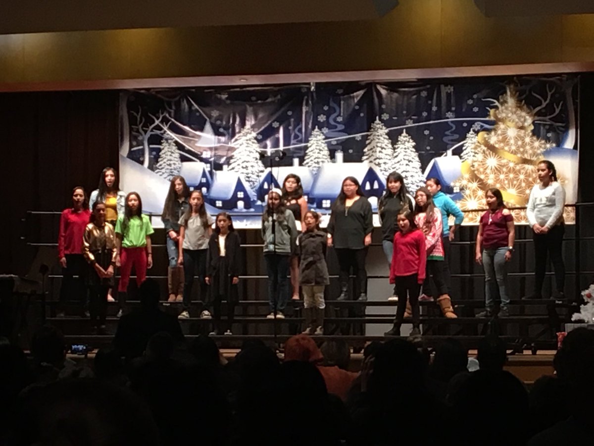 freitas_russell's tweet photo. Our FMS choir performance was amazing #fmsfalcons #fldusd https://t.co/qkrH7OGTsg