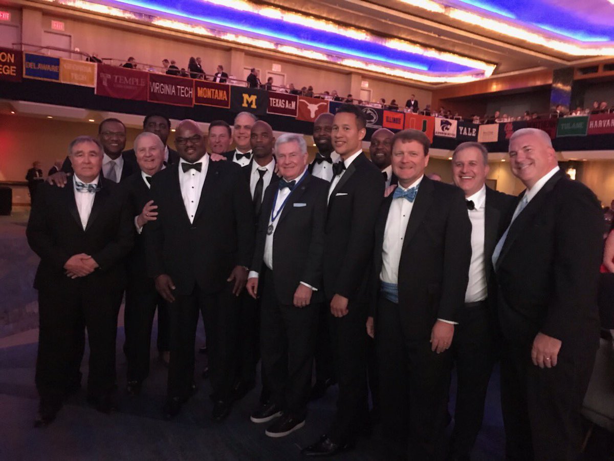 DeemsMay's tweet photo. Fun night in NYC. Coach Brown and a bunch of Heels up here in NYC! #MackHoF https://t.co/im1mkDDkZ4