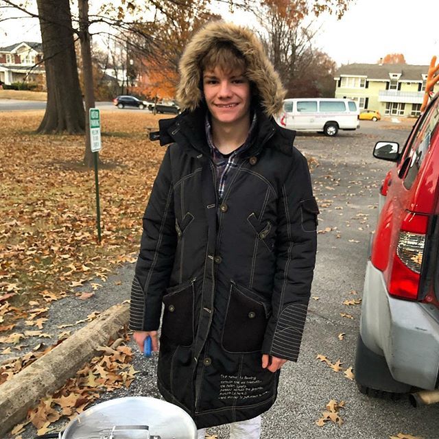 I cooked with my MOM a #fishfry #catfish #masterchefjunior #givingback #unsheltered for #roomintheinn #trinitymethodishchurch in #midtown #Memphis  time of year to give back!