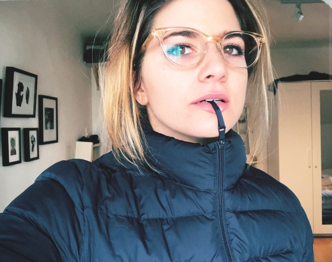 archivecarmilla's tweet photo. "Hello faithful followers, Professor Hollis reading some homeworks here, check out my new glasses 🤓 PS: Carmilla loved." https://t.co/s5HzltgxI5