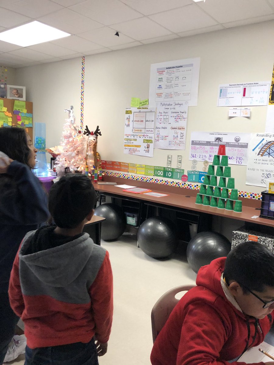 tuckertotsin106's tweet image. We have been reviewing for our DCP by doing some Holiday Challenges today! ☃️❄️💨🎄sooo much fun! #llamasdoingwork #llamaslovethecold