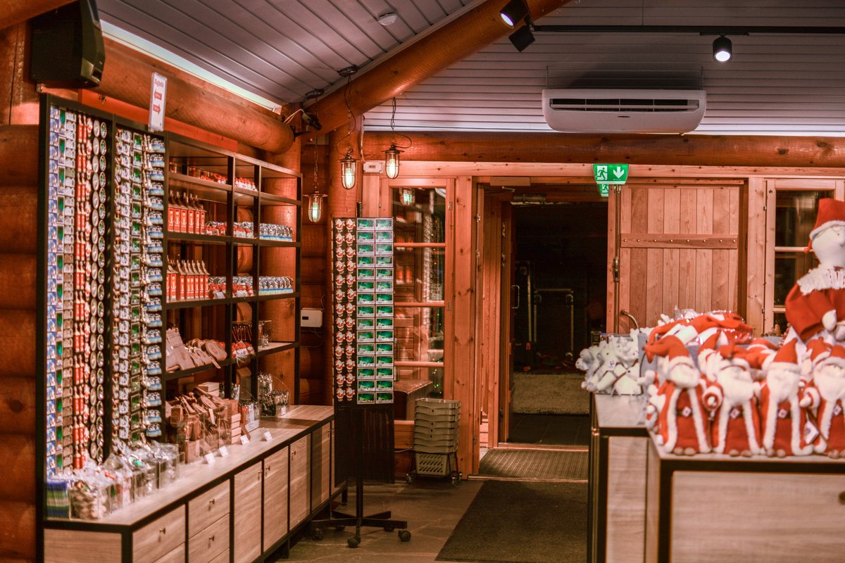 Pinto_Design's tweet photo. Santa's Main Post Office in Rovaniemi, Northern Finland got a brand new look by Pinto Design. #santaclausmainpostoffice #visitlapland #visitrovaniemi #pintodesign https://t.co/5qOWW0AjuS https://t.co/xGyEuZDqIp