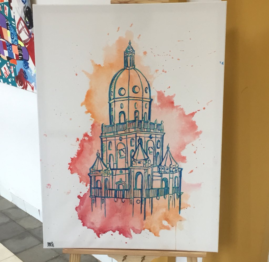 ngonzalvezg's tweet photo. Me ha gustado esta obra de Martina Savini, de la #RefreshWeek en la @UCAM. Una explosión de color para uno de los símbolos de la ciudad. https://t.co/xTtyOx4DMs