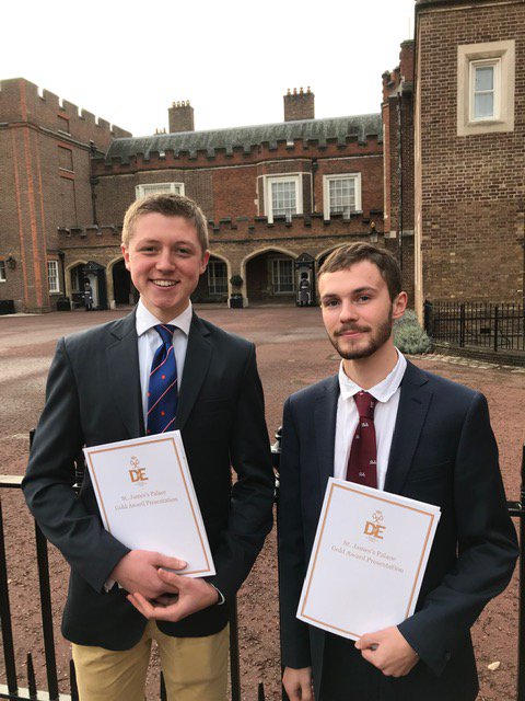TeddiesKendall's tweet photo. OSE Will Webb and Arthur Churchill receive their Gold DoE awards at St James Palace (together with Noah Phipps). @TeddiesOxford https://t.co/HvA4mCWsWD