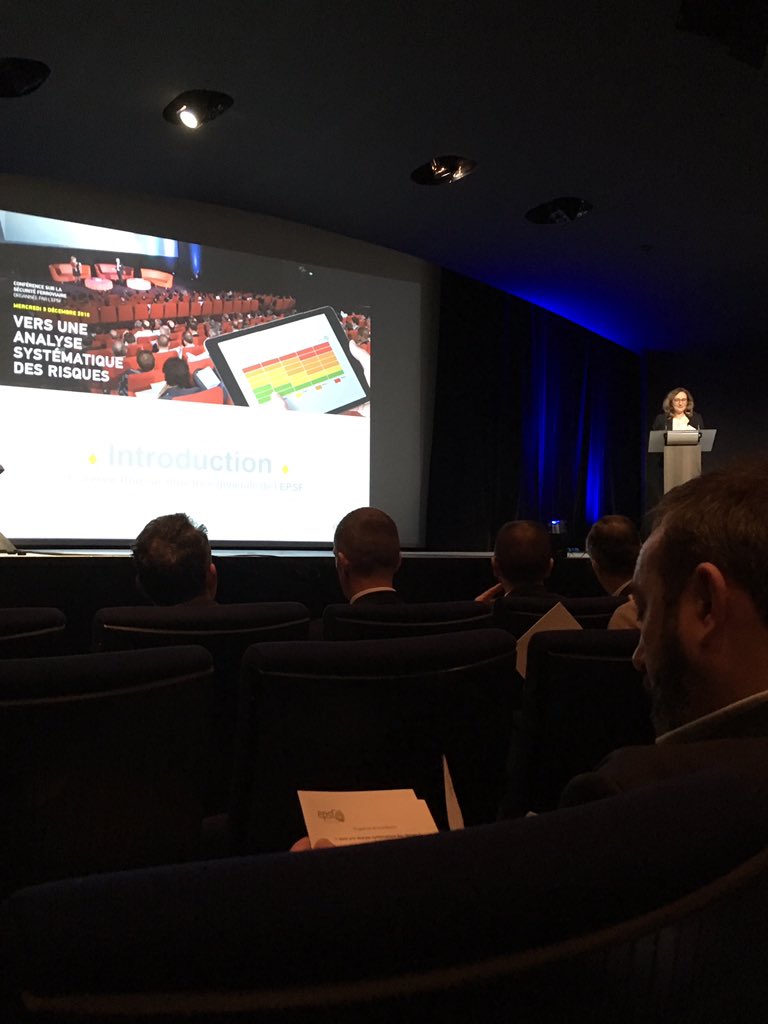 Conférence sécurité ferroviaire de EPSF à l’espace ST-MARTIN Paris. Florence ROUSSE DG EPSF pose le sujet de l’analyse des risques@