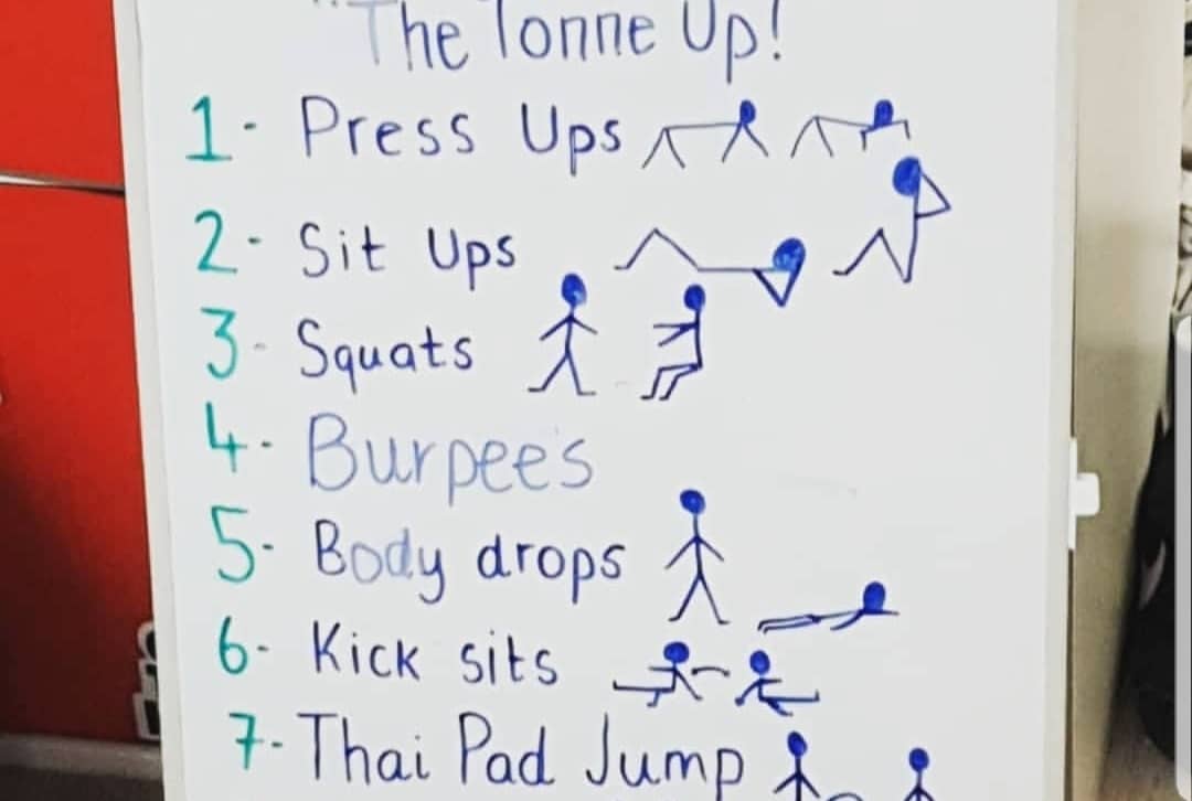 RickEldridge_'s tweet image. My Muay Thai class from last night. 100% from everyone and everything left on the mats. 

If you want to learn a new skill, new martial art, get fit or even get social - slide into my DM'scome and see us every Tuesday &amp;amp; Thursday 8.30-9.30pm.

#MuayThai #CombatEngineering #Fitness