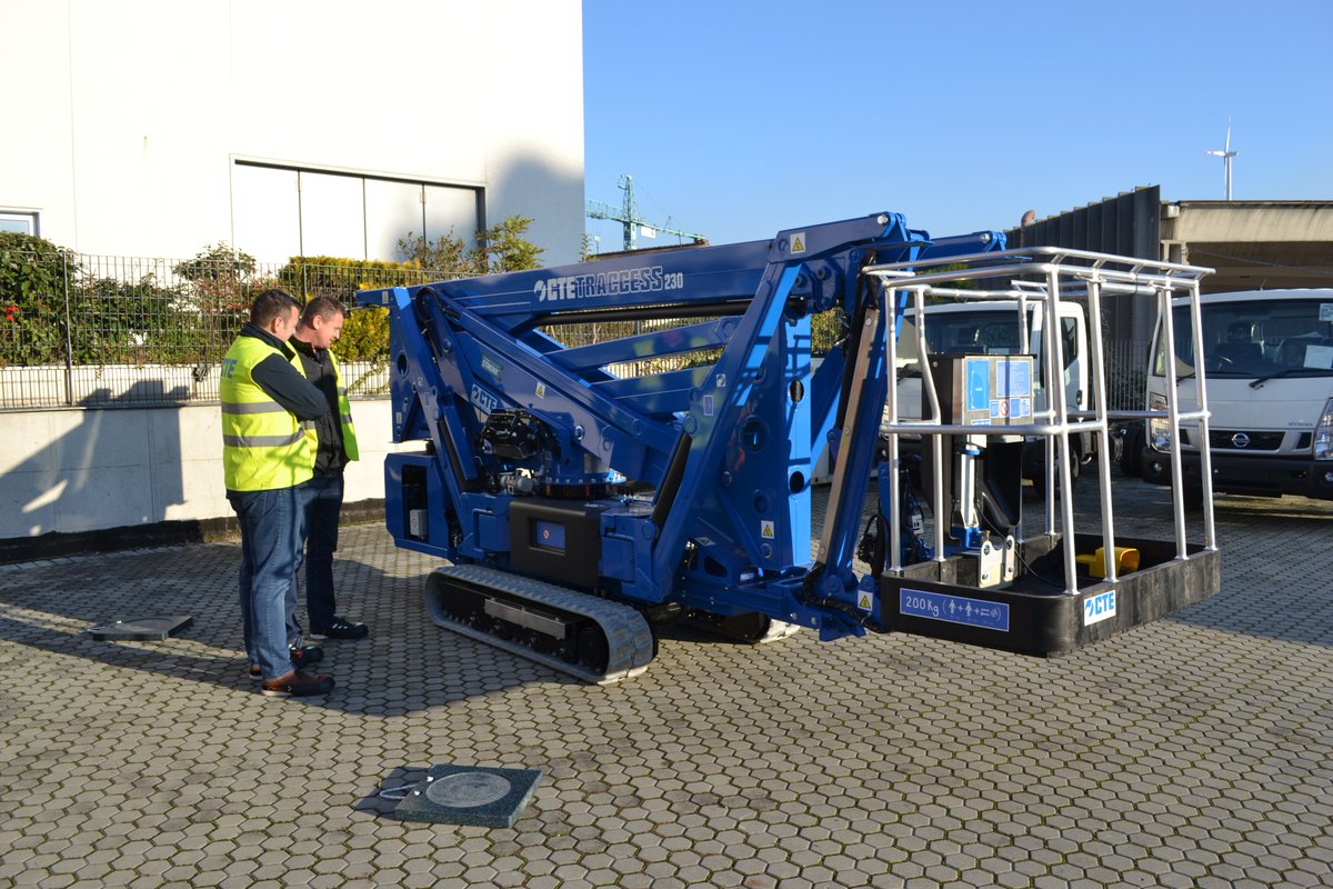 CTEPlatforms's tweet photo. Behind the scenes... because we love to show you what happens in our factory ๐ Yesterday we had a customer visit with our branch CTE UK Limited for CTE TRACCESS 230 and CTE ZED 23.3 JHV demo.
#cte #zed #traccess #demo #productdemo #demonstrations #happycustomersarethebest https://t.co/MFBbky9cth