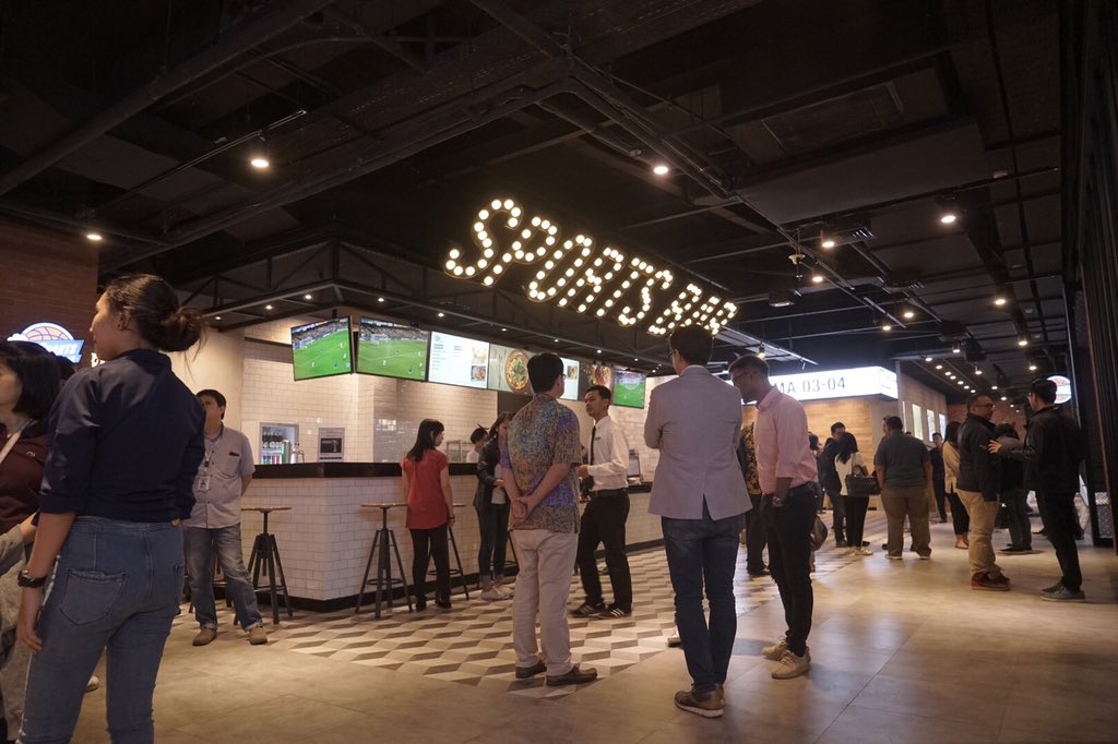 MokinoID's tweet photo. Congratulations @CGV_ID untuk Grand Opening The First #PlayActiveCinema in Indonesia di @fXSudirman #SeruBarengCGV #SportsHall #SportBar #RumahKreasi https://t.co/oQGj3yiwPl