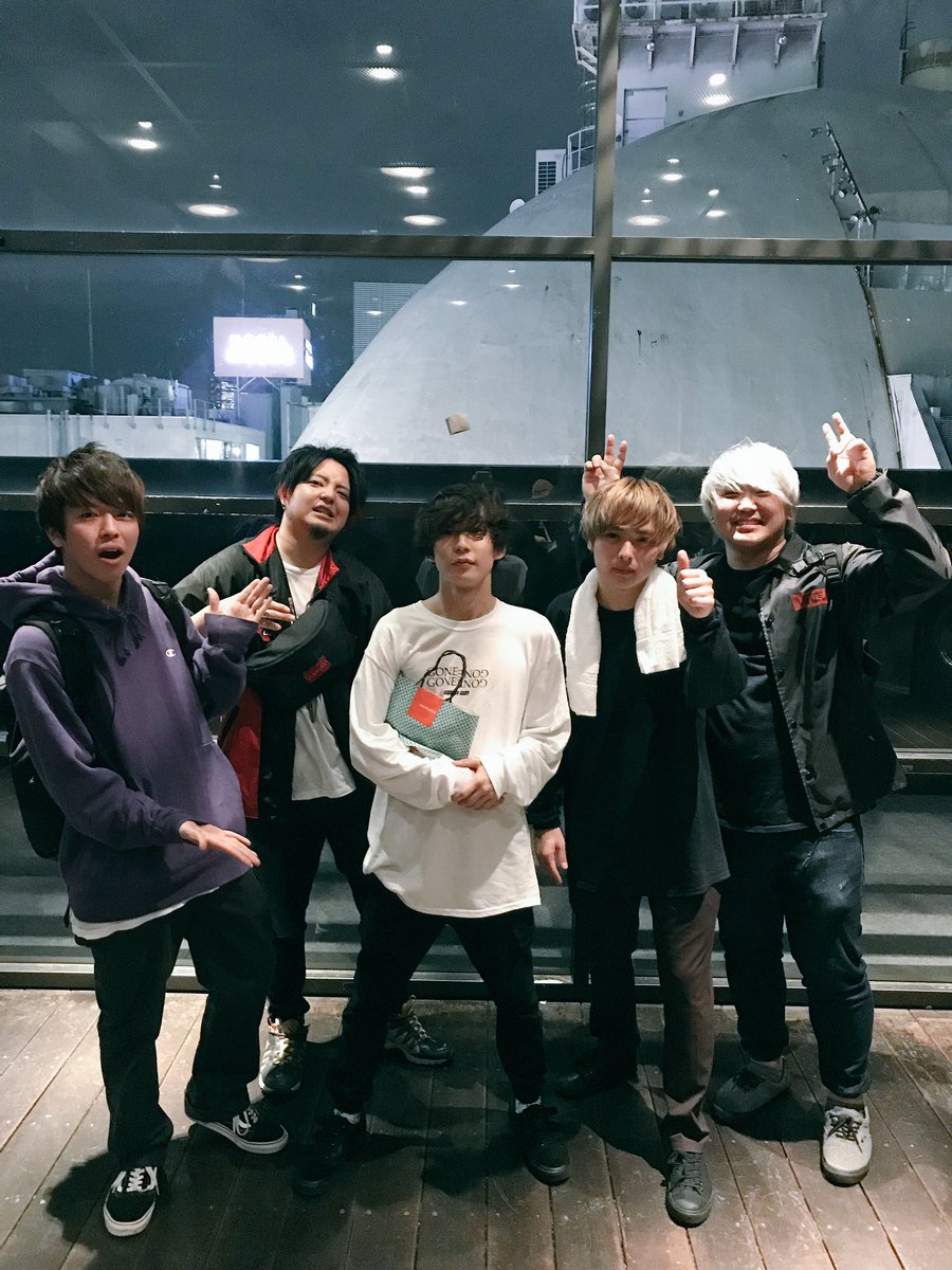 0541_703's tweet photo. 昨日はFOMAREの0.02ツアーファイナルO-EASTにお邪魔してきました😊

初ワンマンとは思えないパワフルさでした…。0.02突き破って生でした…。

とりあえずツアーお疲れ様😊！
来年も一緒にやろうな〜！

タクヤはなんでいないの。 https://t.co/jPVuNL70ON