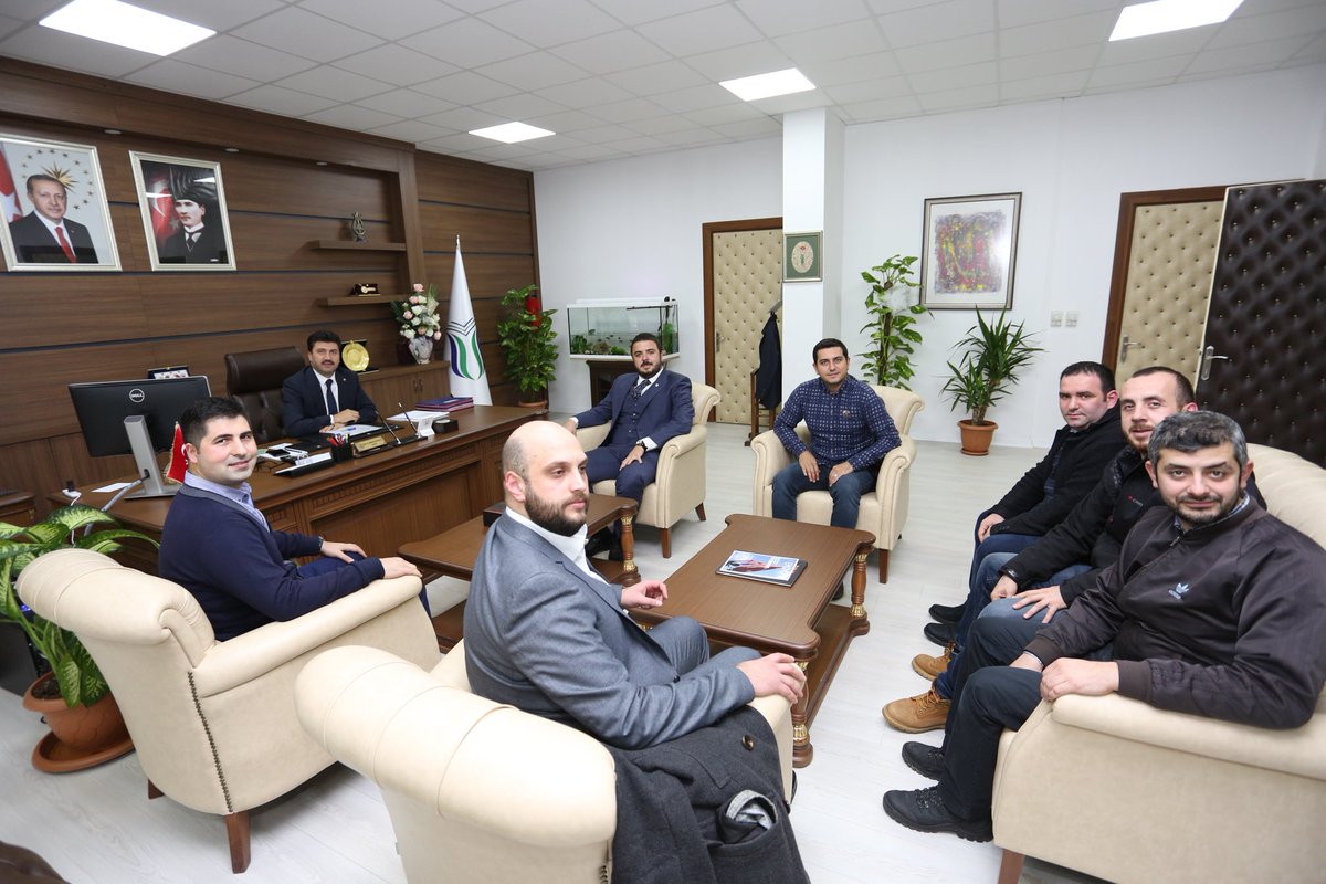 Sakarya Uygulamalı Bilimler Üniversitesi Rektörü Sayın Prof.Dr. Mehmet SARIBIYIK'ı makamında ziyaret ederek yeni üniversitemiz için hayırlı olsun ziyaretinde bulunarak kendilerine başarılar diledik. Sayın Rektörümüze kurulumuz ve projelerimiz hakkında bilgiler verdik.