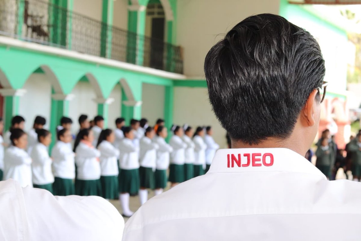 Gerardovel's tweet image. Sin importar el tiempo y la distancia que tengamos que recorrer, seguiremos cumpliendo con la encomienda del Gdor. @alejandromurat. Hoy inauguramos el comedor juvenil de Santa Lucía Miahutlán, trabajamos en equipo con @CECyTEOaxaca para la erradicación de la carencia alimenticia.