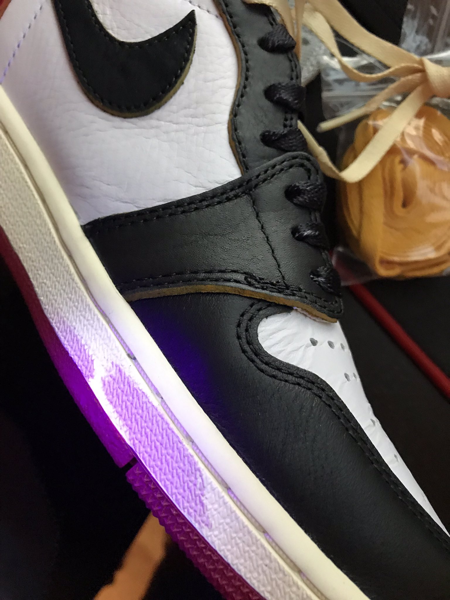 black light jordan 1